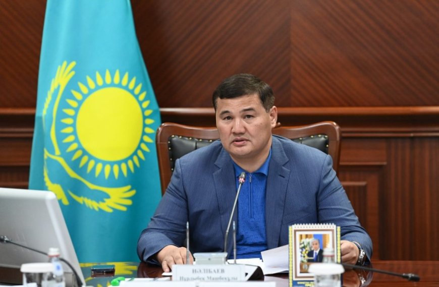 Нұрлыбек Нәлібаев: Журналистика мен прозаны тең ұстаған қаламгер