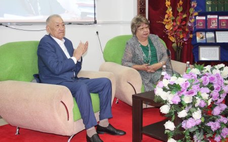 Ханбибі Есенқарақызы. Биіктік пен тереңдік