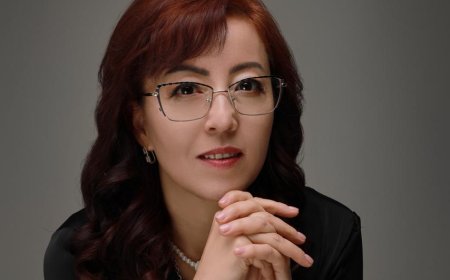 Жадыра Шамұратова. Ергежейлі