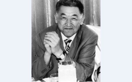 Мархабат Байғұт. Оқу залы