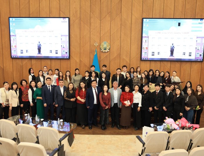 «Шабыт шақырған көктем»:  Шымкентте шығармашылық басқосу өтті