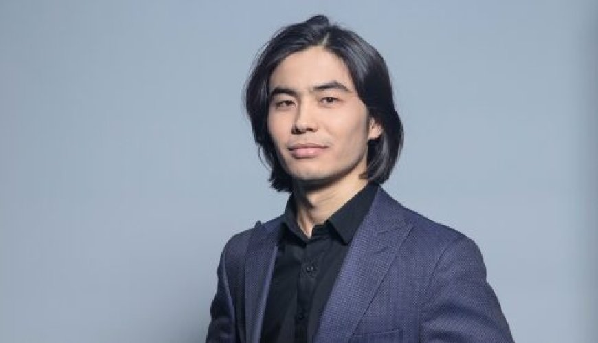 Әлихан Жақсылық. Кітап деген – көзілдірік