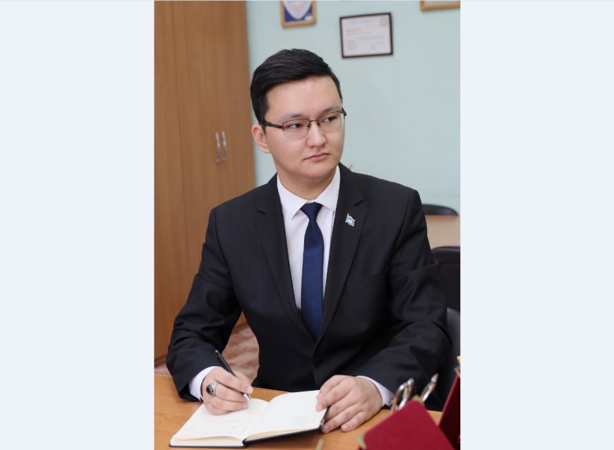Бейбіт Нұрмұханов. Аға