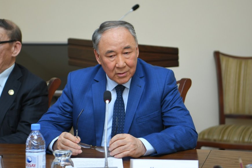 Жеңісбек Мәуленқұов. Мақамы бөлек Мақаң еді