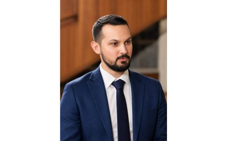 Фатих Сұлтан Йылмаз. Ей, көңілімнің зәйтүн көзді періштесі...